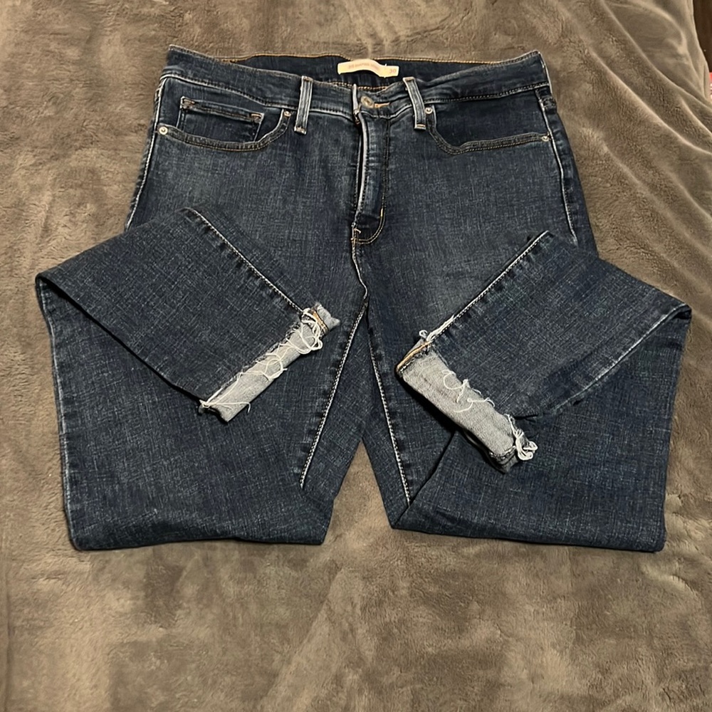 Levi’s Women’s 311 Shaping Skinny Blue Jean Size 30 frayed edges